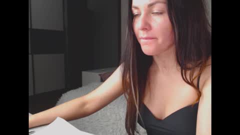 amelinamersi online show from 15, 11, 2025