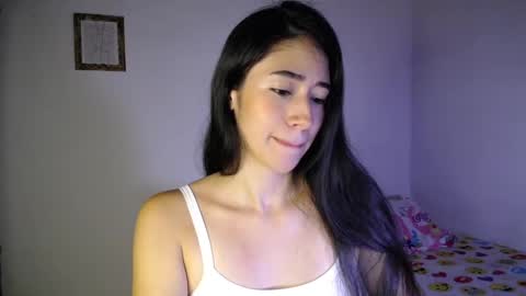 Snapshot of amelycaro chatting on 26, 12, 2024 Amely  online show from 26, 12, 2024