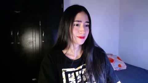 Snapshot of amelycaro chatting on 3, 1, 2025 Amely  online show from 3, 1, 2025