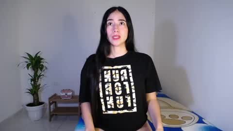 Snapshot of amelycaro chatting on 27, 1, 2025 Amely  online show from 27, 1, 2025