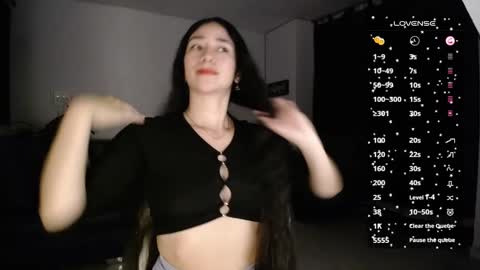 Snapshot of amelycaro chatting on 12, 9, 2025 Amely  online show from 12, 9, 2025