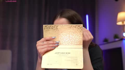 Amy  online show from 11, 4, 2026