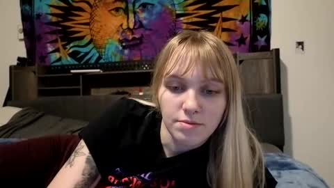 amethystmoon18 online show from 5, 3, 2026