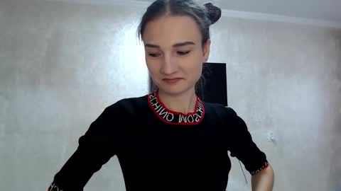 Snapshot of amethystnight_ chatting on 11, 11, 2025 Julia online show from 11, 11, 2025