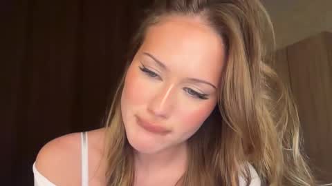 ami_amora online show from 8, 11, 2025