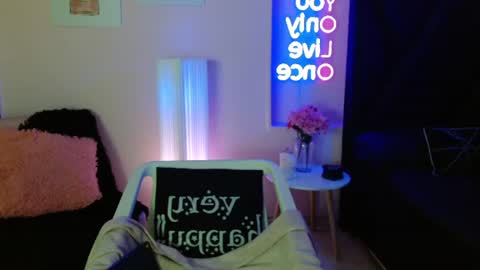 ami_smith online show from 15, 7, 2026