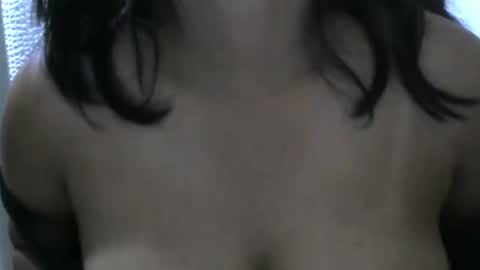 Snapshot of amichouu chatting on 5, 12, 2025 amichouu online show from 5, 12, 2025