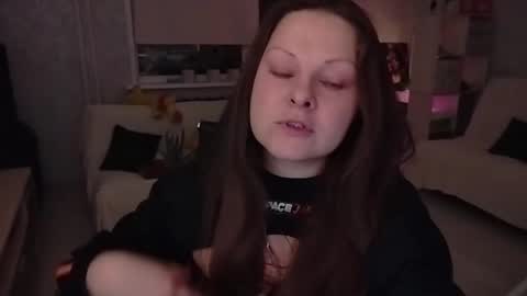 Mila online show from 14, 11, 2025