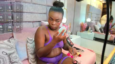 Snapshot of amina_westt chatting on 21, 11, 2025 Amina online show from 21, 11, 2025