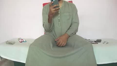 Snapshot of amir_elaraby chatting on 10, 10, 2025 Amir online show from 10, 10, 2025