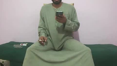 Snapshot of amir_elaraby chatting on 4, 11, 2025 Amir online show from 4, 11, 2025