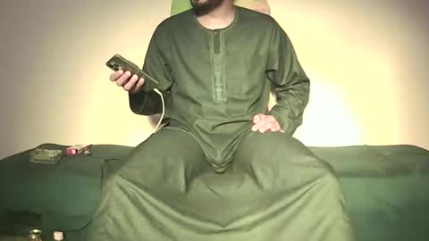 Snapshot of amir_elaraby chatting on 23, 11, 2025 Amir online show from 23, 11, 2025