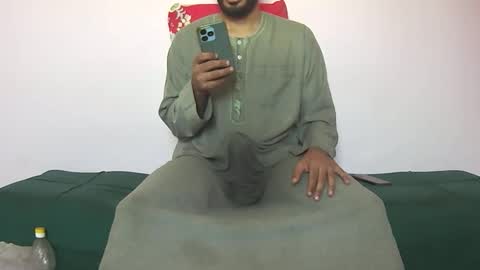 Snapshot of amir_elaraby chatting on 4, 12, 2025 Amir online show from 4, 12, 2025