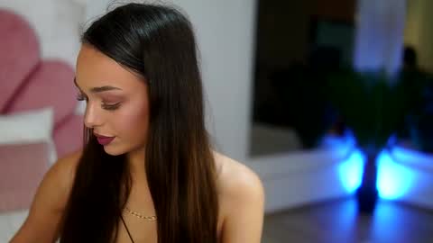 Snapshot of amiraveyl chatting on 4, 10, 2025 Amiraveyl online show from 4, 10, 2025