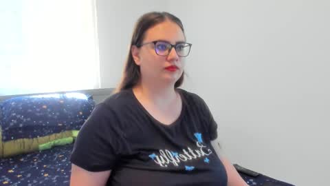 Amira Vyxen online show from 25, 5, 2026