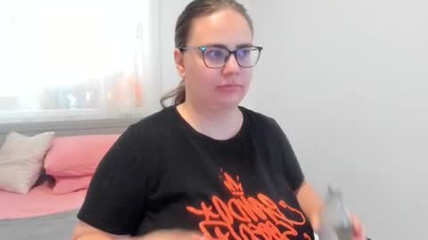 Snapshot of amiravyxen chatting on 23, 6, 2026 Amira Vyxen online show from 23, 6, 2026
