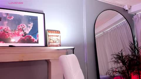 Ammy Nova online show from 9, 9, 2025