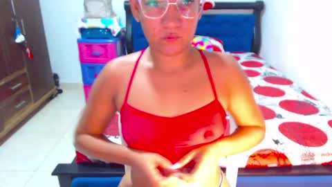 Snapshot of ammy_ronan chatting on 20, 5, 2026 IM AMMY online show from 20, 5, 2026
