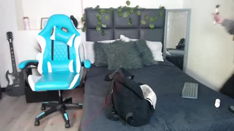 Snapshot of amnesiia_ chatting on 26, 9, 2025 Amnesia online show from 26, 9, 2025