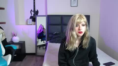 Snapshot of amnesiia_ chatting on 13, 11, 2025 Amnesia online show from 13, 11, 2025