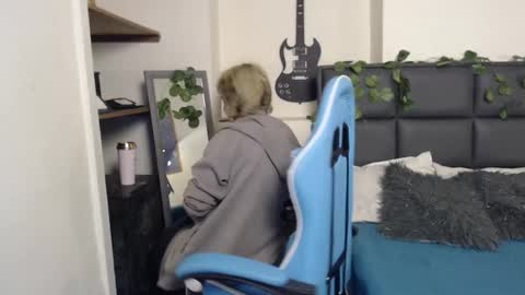 Snapshot of amnesiia_ chatting on 3, 12, 2025 Amnesia online show from 3, 12, 2025