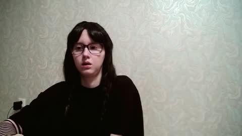 Amomira honeyx online show from 4, 12, 2025