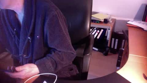 Amor2200 online show from 1, 1, 2025