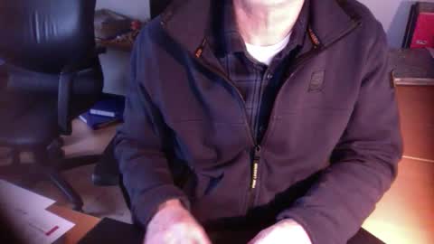 Amor2200 online show from 12, 2, 2025