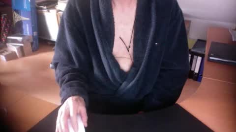 Amor2200 online show from 16, 12, 2025