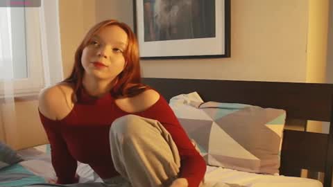 amora_bloom online show from 7, 11, 2025