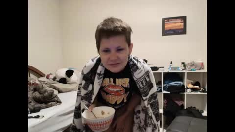 Snapshot of amoramystic chatting on 23, 9, 2025 Amora Mystic online show from 23, 9, 2025