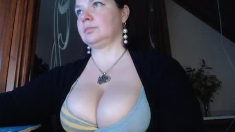 Snapshot of amorelara chatting on 31, 1, 2025 amorelara online show from 31, 1, 2025