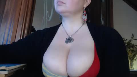 Snapshot of amorelara chatting on 2, 2, 2025 amorelara online show from 2, 2, 2025