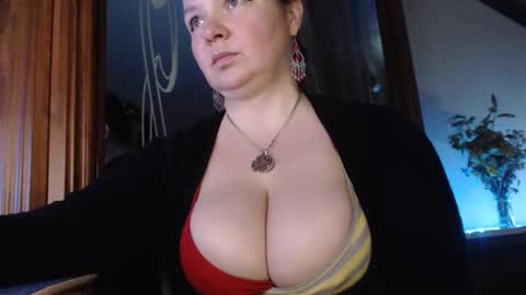 Snapshot of amorelara chatting on 14, 2, 2025 amorelara online show from 14, 2, 2025