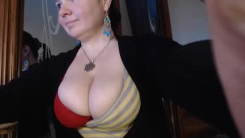 Snapshot of amorelara chatting on 16, 2, 2025 amorelara online show from 16, 2, 2025