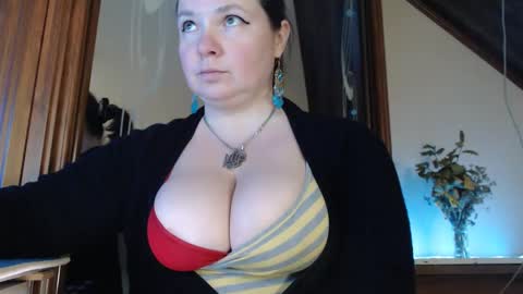 Snapshot of amorelara chatting on 26, 2, 2025 amorelara online show from 26, 2, 2025