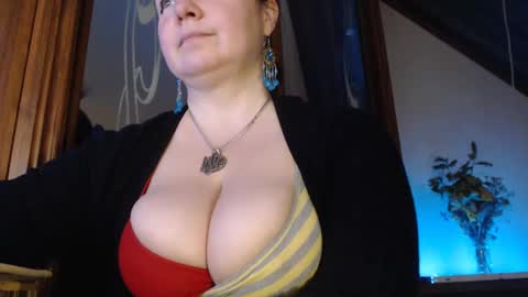 Snapshot of amorelara chatting on 27, 2, 2025 amorelara online show from 27, 2, 2025