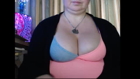 Snapshot of amorelara chatting on 24, 9, 2025 amorelara online show from 24, 9, 2025