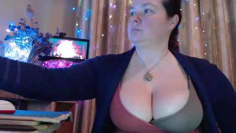 Snapshot of amorelara chatting on 4, 2, 2026 amorelara online show from 4, 2, 2026