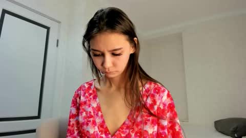 Snapshot of amy_alle chatting on 9, 9, 2025 Amy online show from 9, 9, 2025