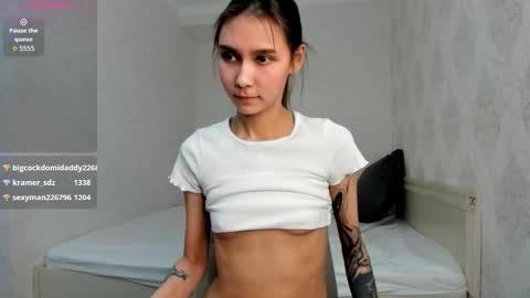 Snapshot of amy_alle chatting on 25, 9, 2025 Amy online show from 25, 9, 2025