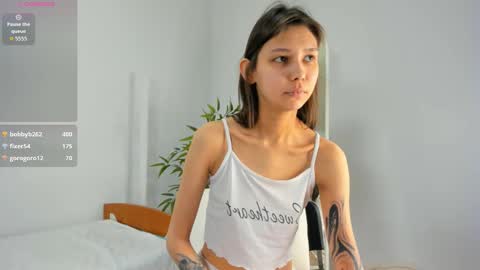 Snapshot of amy_alle chatting on 15, 10, 2025 Amy online show from 15, 10, 2025