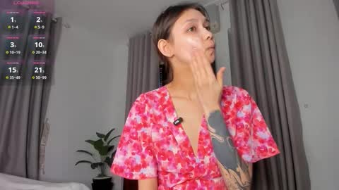 Snapshot of amy_alle chatting on 26, 11, 2025 Amy online show from 26, 11, 2025