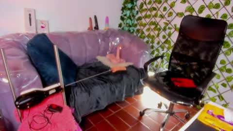Amy Hoy69 online show from 28, 5, 2026