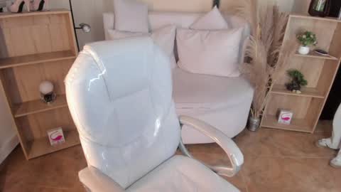     online show from 2, 1, 2025