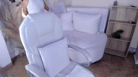     online show from 4, 3, 2025