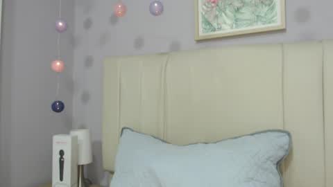 Snapshot of amy_le chatting on 7, 3, 2025 Amy online show from 7, 3, 2025