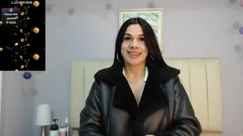 Snapshot of amy_le chatting on 6, 11, 2025 Amy online show from 6, 11, 2025