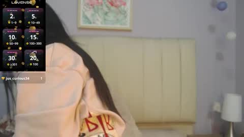 Snapshot of amy_le chatting on 14, 11, 2025 Amy online show from 14, 11, 2025