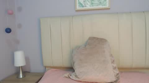 Snapshot of amy_le chatting on 26, 11, 2025 Amy online show from 26, 11, 2025